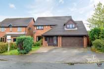 Main Photo of a 5 bedroom  Detached House to rent