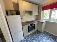 Main Photo of a 2 bedroom  Flat to rent