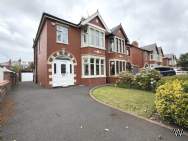 Main Photo of a 3 bedroom  Semi Detached House for sale