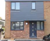 Main Photo of a 3 bedroom  End of Terrace House to rent