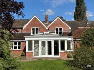 Main Photo of a 5 bedroom  Semi Detached House to rent