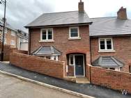 Main Photo of a 2 bedroom  End of Terrace House to rent