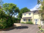 Main Photo of a 4 bedroom  Semi Detached House for sale