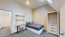 Main Photo of a 4 bedroom  Flat to rent