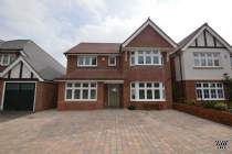 Main Photo of a 4 bedroom  Detached House to rent