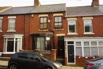 Main Photo of a 3 bedroom  Terraced House to rent