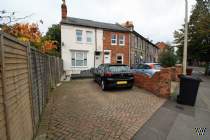 Main Photo of a 5 bedroom  End of Terrace House to rent