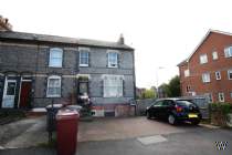 Main Photo of a 5 bedroom  End of Terrace House to rent