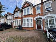 Main Photo of a 3 bedroom  Terraced House to rent