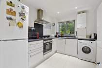 Main Photo of a 2 bedroom  Flat to rent