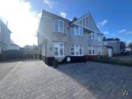 Main Photo of a 5 bedroom  Semi Detached House to rent