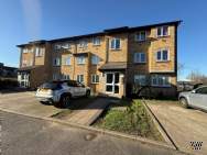 Main Photo of a 2 bedroom  Flat for sale