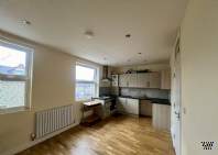 Main Photo of a 2 bedroom  Flat to rent