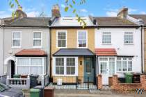 Main Photo of a 3 bedroom  House for sale