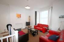 Main Photo of a 2 bedroom  Flat to rent