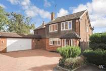 Main Photo of a 4 bedroom  Detached House for sale