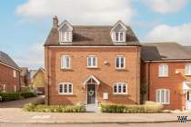 Main Photo of a 4 bedroom  Town House for sale