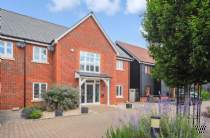 Main Photo of a 5 bedroom  Semi Detached House for sale