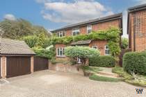 Main Photo of a 4 bedroom  Detached House for sale