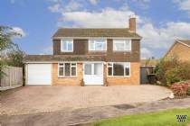 Main Photo of a 4 bedroom  Detached House for sale