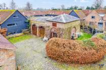 Main Photo of a 3 bedroom  Detached House for sale