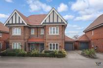 Main Photo of a 4 bedroom  Semi Detached House for sale