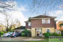 Main Photo of a 5 bedroom  Detached House to rent