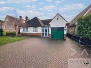 Main Photo of a 4 bedroom  Detached Bungalow to rent