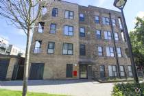 Main Photo of a 2 bedroom  Flat for sale