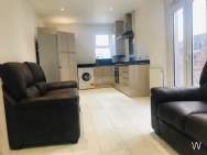 Main Photo of a 5 bedroom  Terraced House to rent