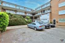 Main Photo of a 1 bedroom  Flat for sale