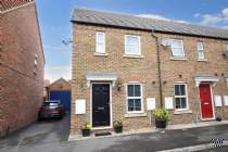 Main Photo of a 2 bedroom  End of Terrace House for sale