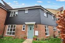 Main Photo of a 4 bedroom  Terraced House to rent