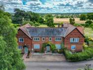 Main Photo of a 3 bedroom  Terraced House for sale