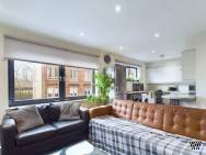 Main Photo of a 2 bedroom  Flat to rent