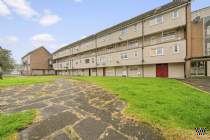 Main Photo of a 3 bedroom  Flat for sale