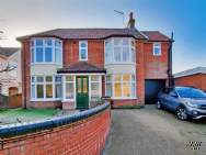 Main Photo of a 3 bedroom  Detached House to rent