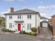 Main Photo of a 4 bedroom  Detached House for sale