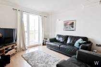 Main Photo of a 3 bedroom  Flat to rent