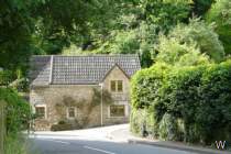 Main Photo of a 3 bedroom  Cottage to rent