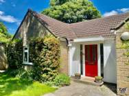 Main Photo of a 4 bedroom  Detached Bungalow to rent