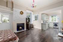 Main Photo of a 4 bedroom  Semi Detached House for sale