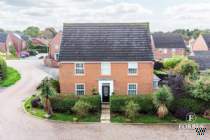 Main Photo of a 4 bedroom  Detached House for sale