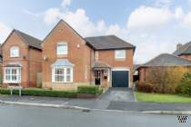 Main Photo of a 4 bedroom  Detached House for sale