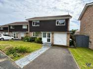 Main Photo of a 4 bedroom  Detached House for sale