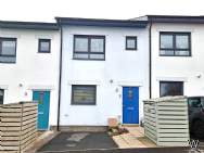 Main Photo of a 2 bedroom  Terraced House for sale