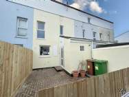 Main Photo of a 3 bedroom  Terraced House to rent