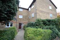 Main Photo of a 2 bedroom  Flat to rent