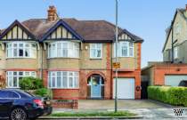 Main Photo of a 5 bedroom  Semi Detached House for sale