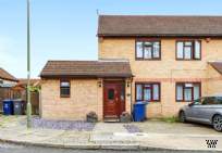 Main Photo of a 2 bedroom  End of Terrace House for sale